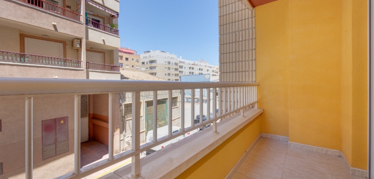 Herverkoop - Appartement / flat -
Torrevieja