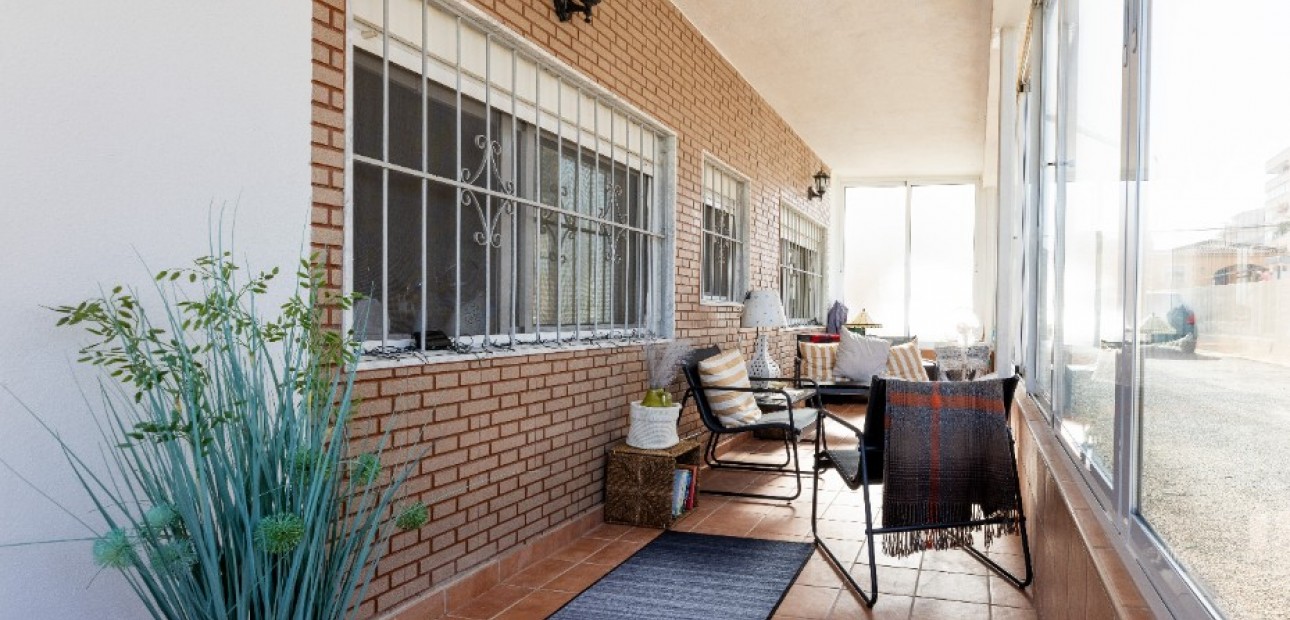 Herverkoop - Appartement / flat -
Punta Prima