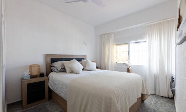 Herverkoop - Appartement / flat -
Punta Prima