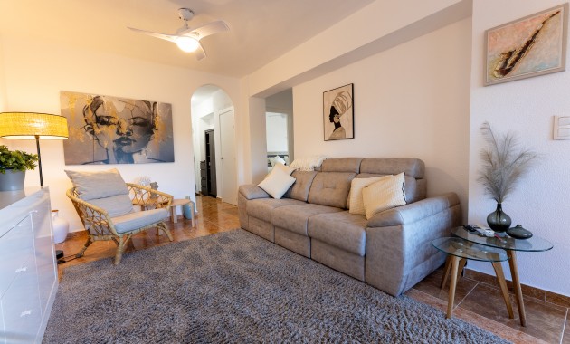 Herverkoop - Appartement / flat -
Punta Prima