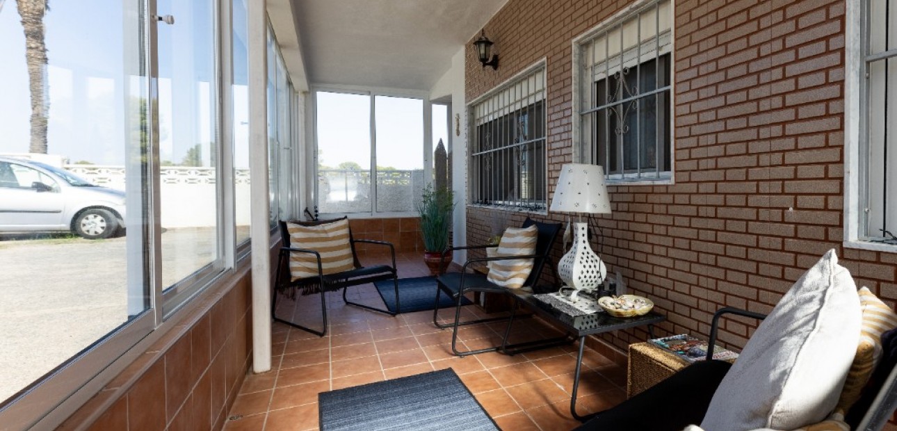 Herverkoop - Appartement / flat -
Punta Prima