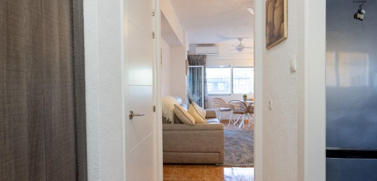 Herverkoop - Appartement / flat -
Punta Prima