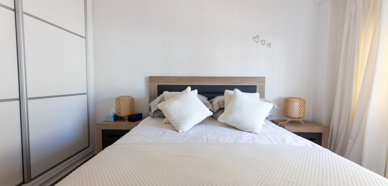 Herverkoop - Appartement / flat -
Punta Prima