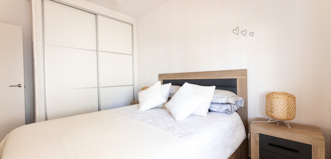 Herverkoop - Appartement / flat -
Punta Prima