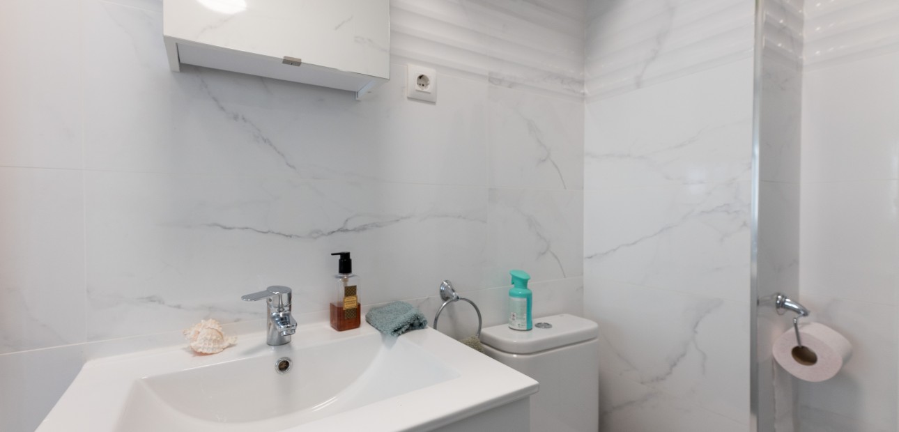 Herverkoop - Appartement / flat -
Punta Prima