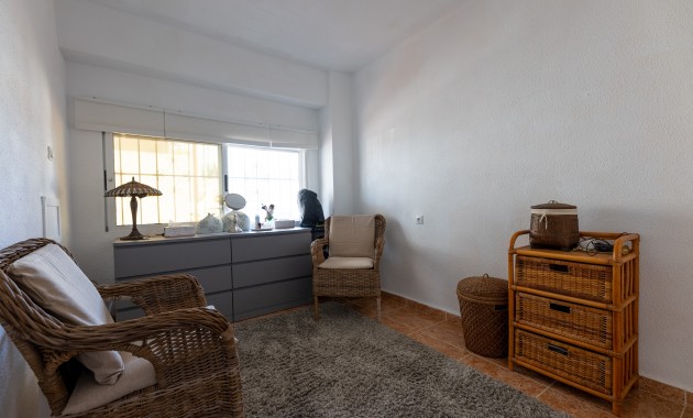 Herverkoop - Appartement / flat -
Punta Prima