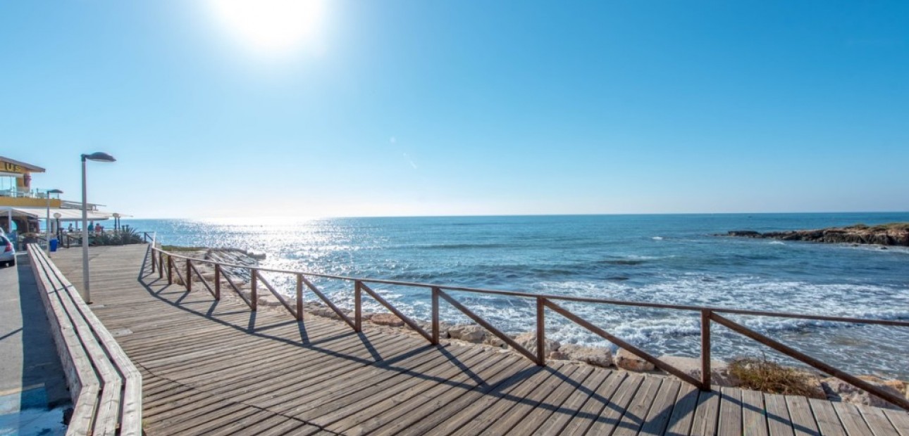 Herverkoop - Appartement / flat -
Punta Prima