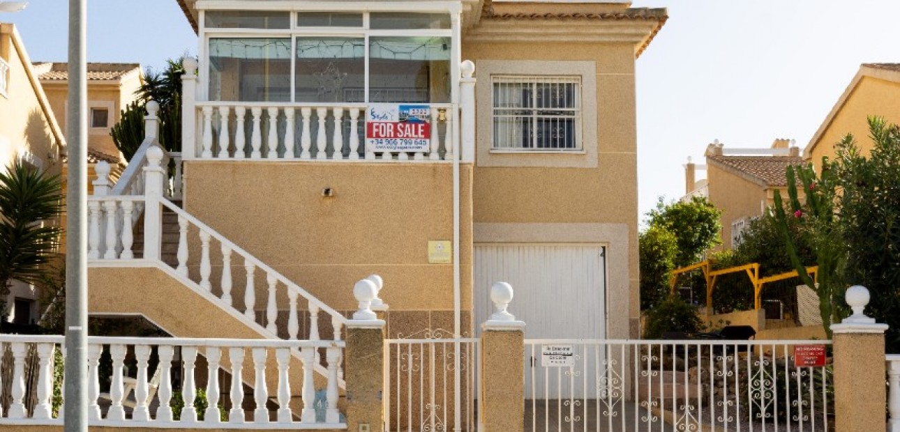 Herverkoop - Villa -
Los Altos