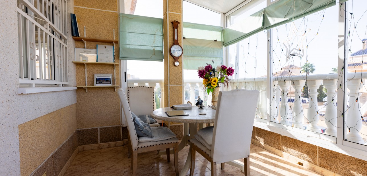 Herverkoop - Villa -
Los Altos