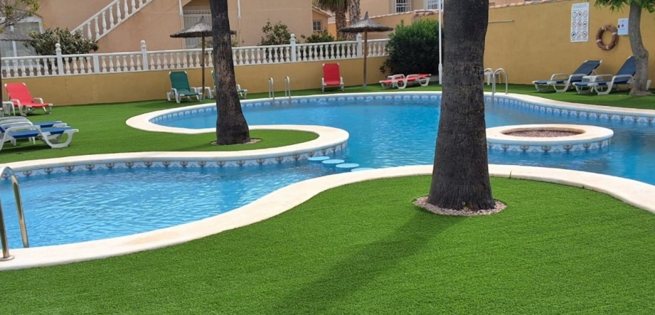 Herverkoop - Villa -
Los Altos