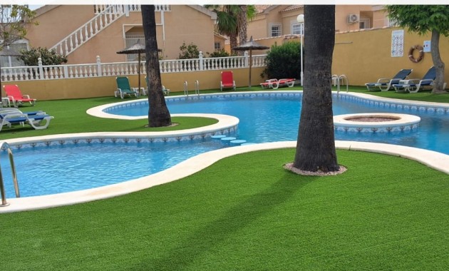 Herverkoop - Villa -
Los Altos