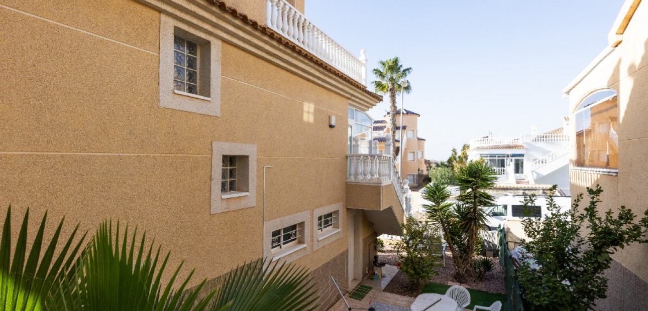 Herverkoop - Villa -
Los Altos