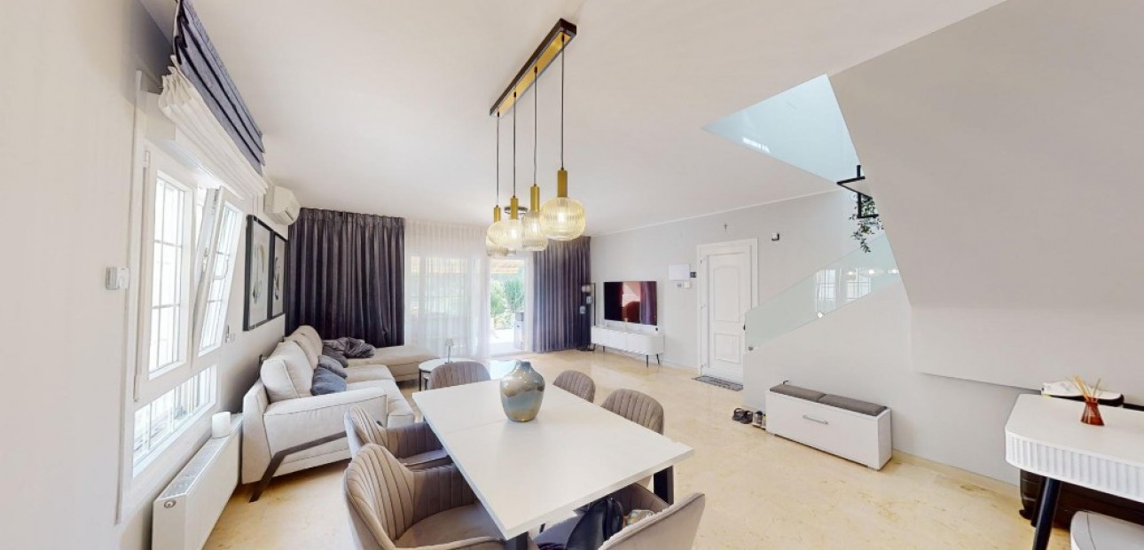 Sale - Villa -
Las Ramblas