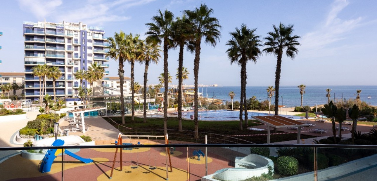 Sale - Apartment / flat -
Punta Prima - Sea Senses