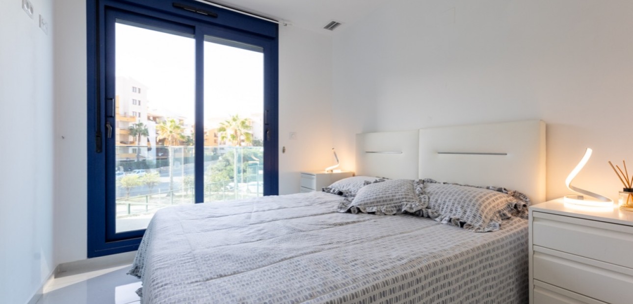 Sale - Apartment / flat -
Punta Prima - Sea Senses