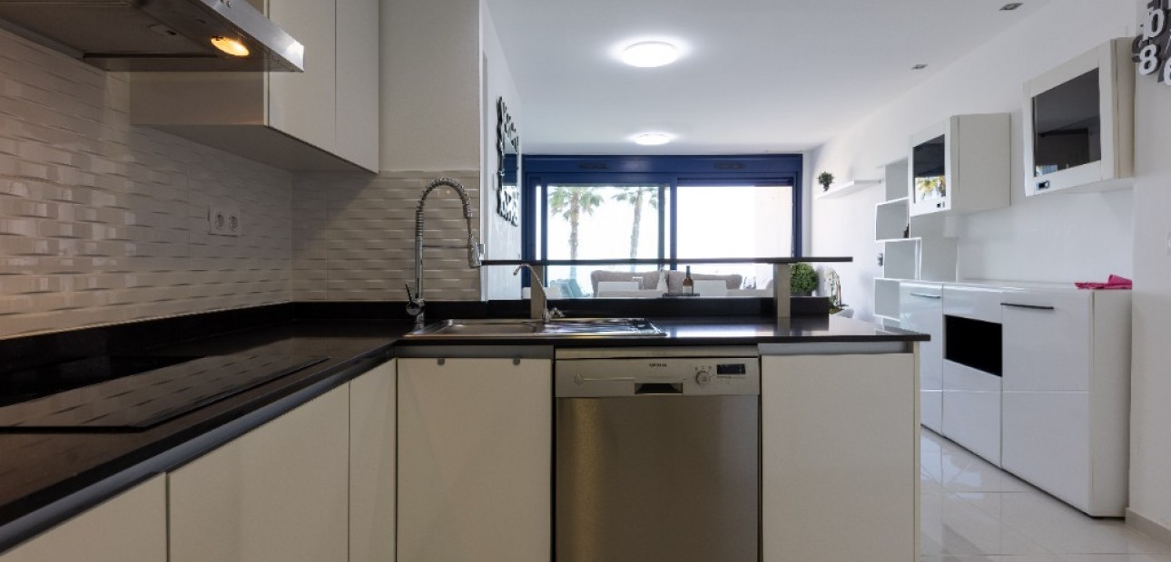 Sale - Apartment / flat -
Punta Prima - Sea Senses