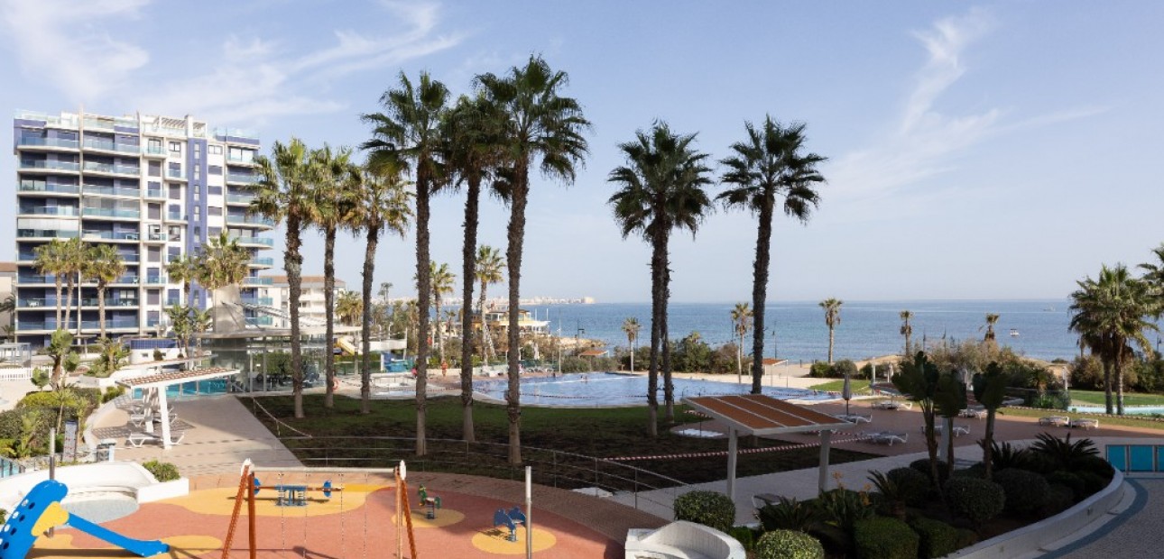 Sale - Apartment / flat -
Punta Prima - Sea Senses