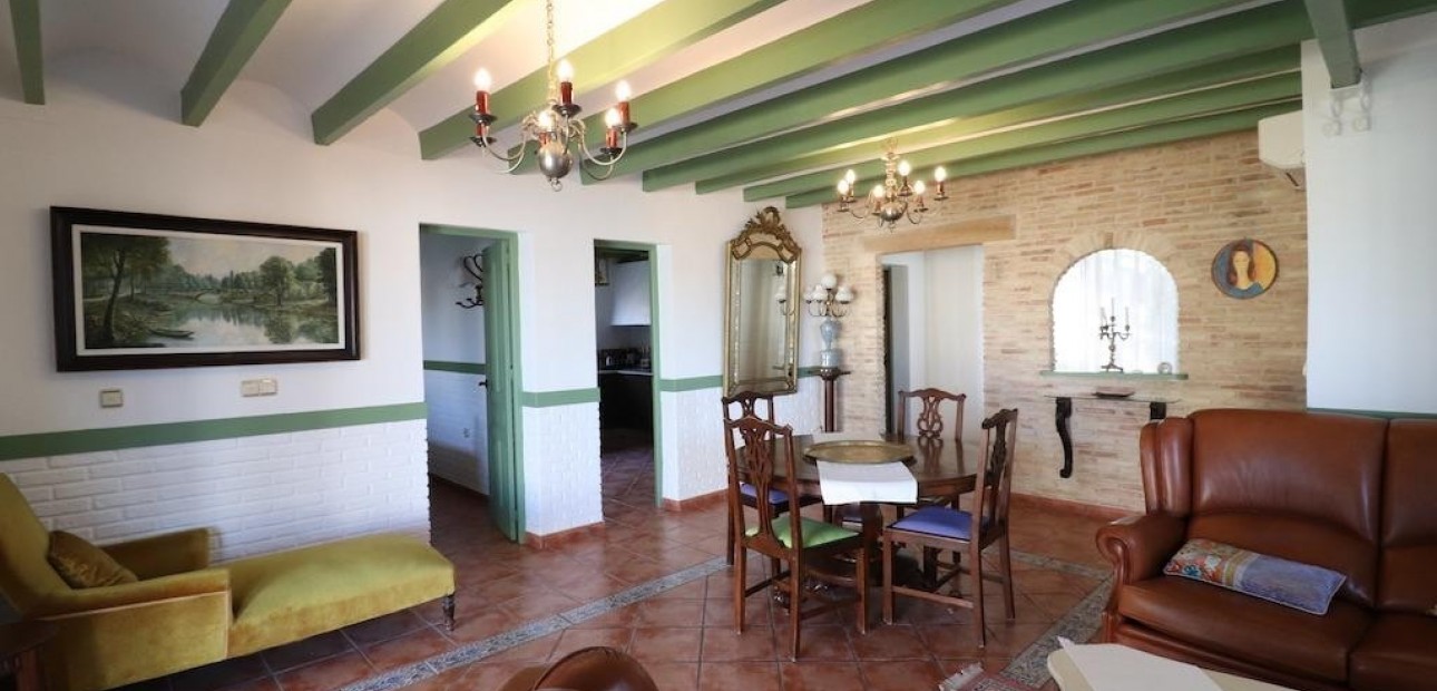 Herverkoop - Villa -
Los Dolses