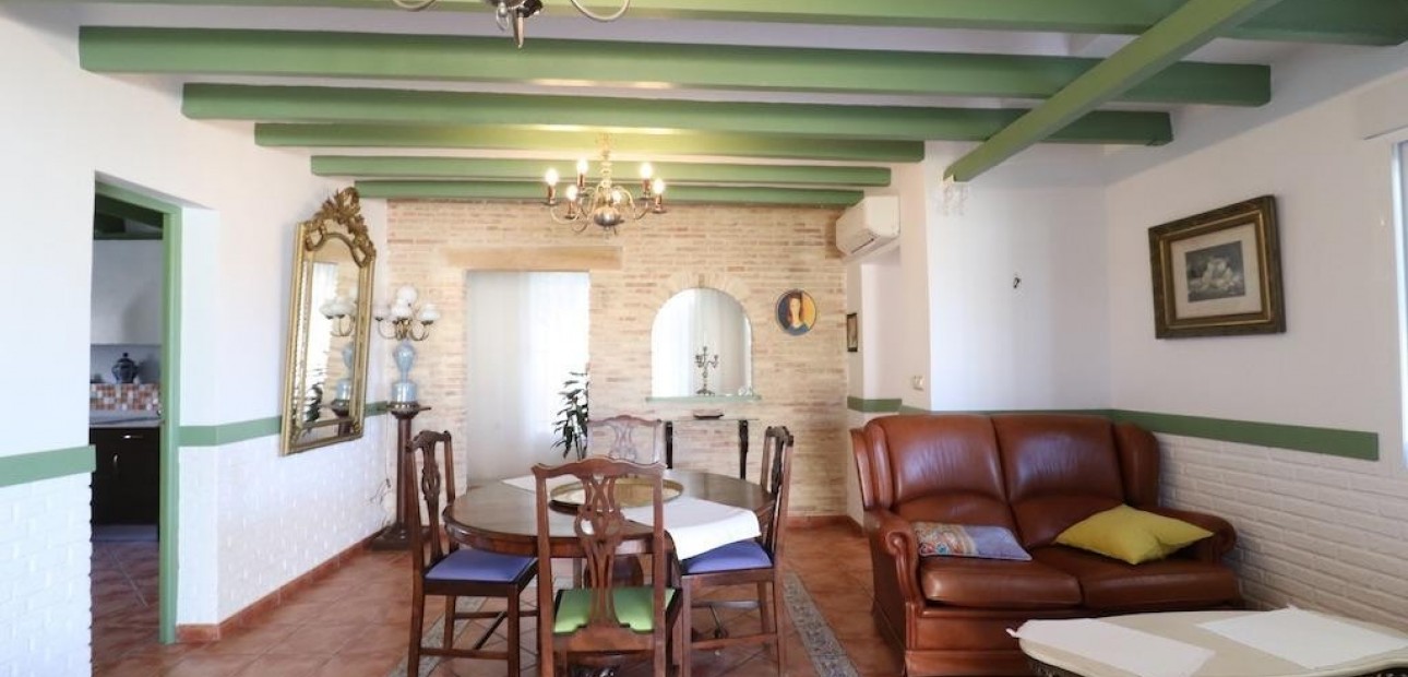 Herverkoop - Villa -
Los Dolses