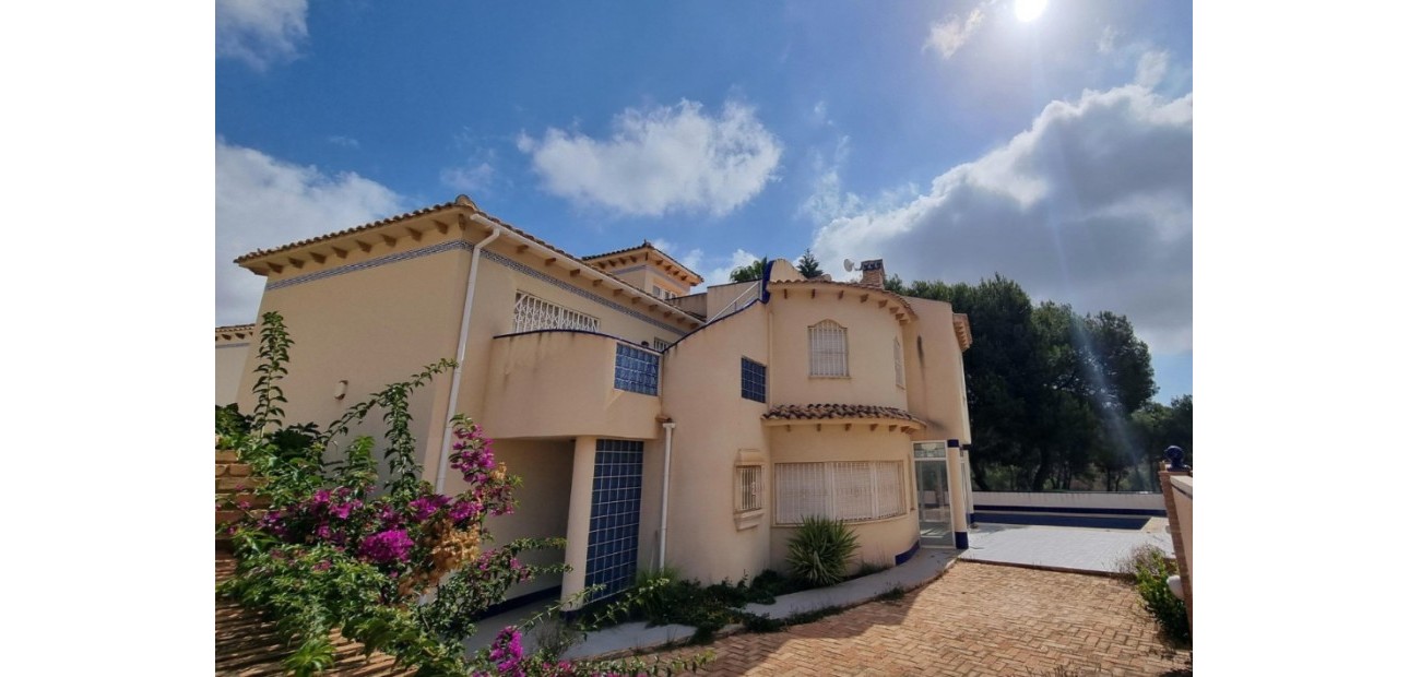 Sale - Villa -
Las Ramblas