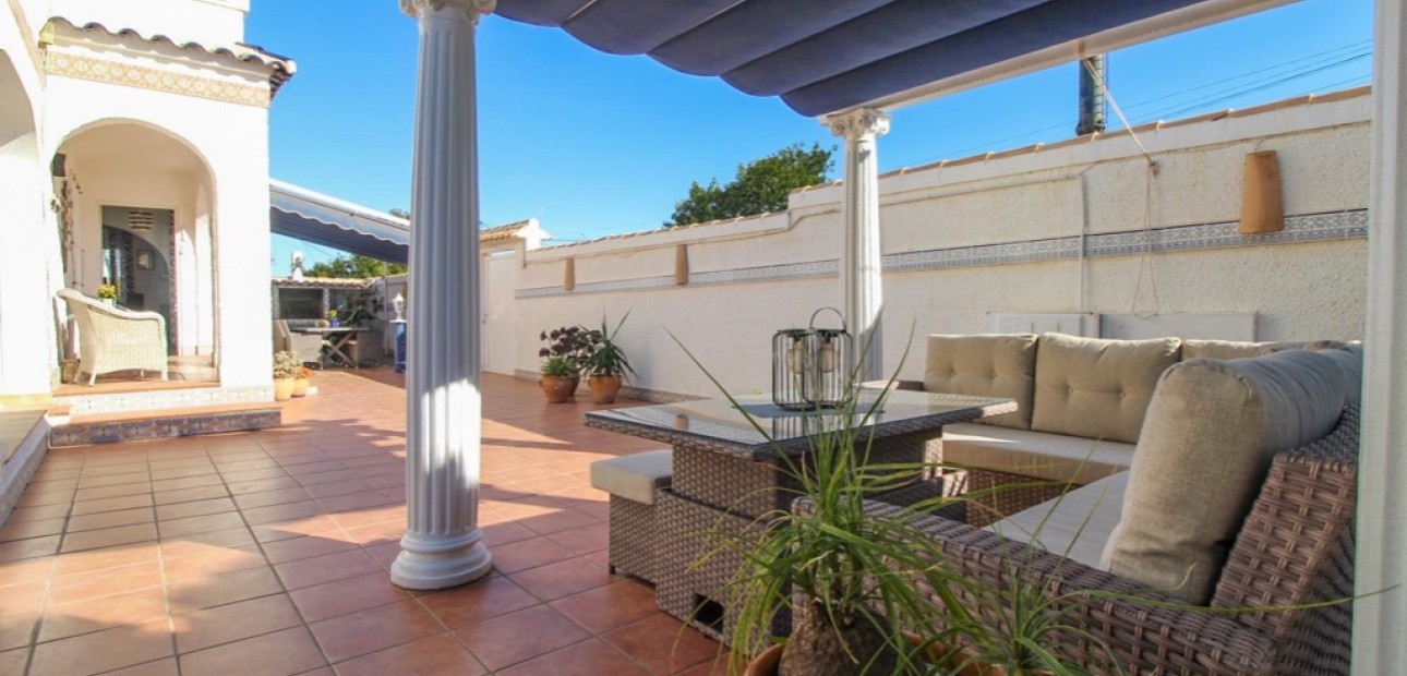 Venta - Villa -
Cabo Roig