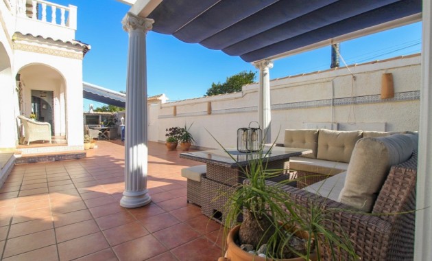 Venta - Villa -
Cabo Roig