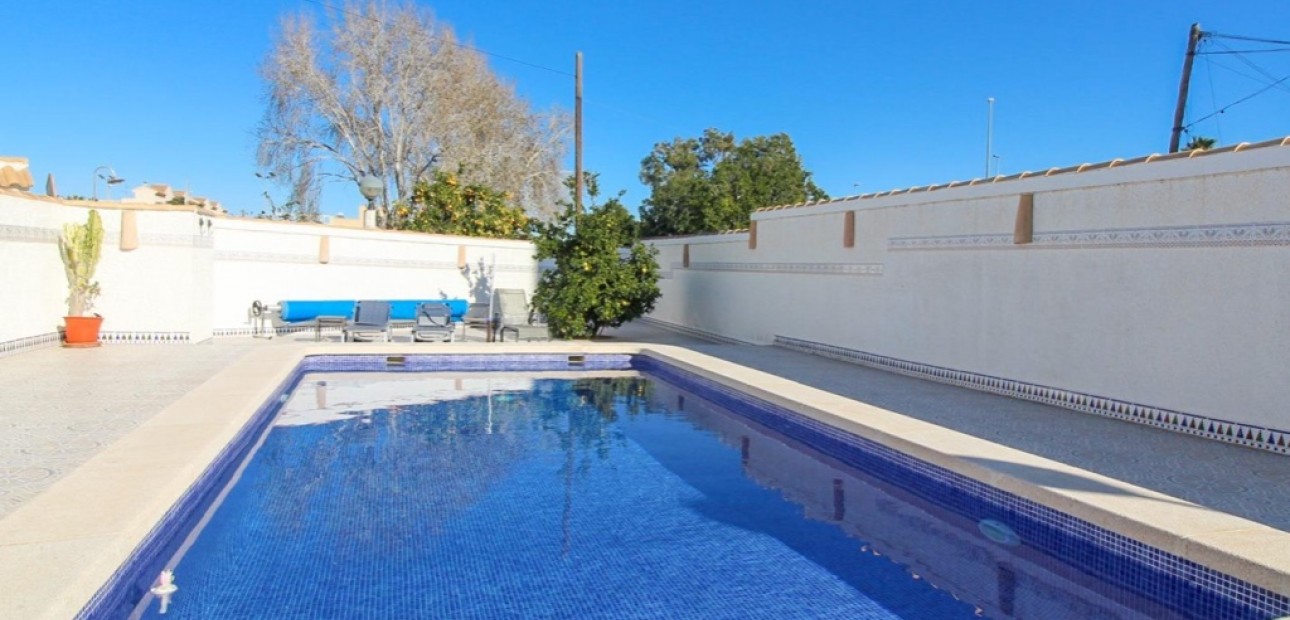 Venta - Villa -
Cabo Roig