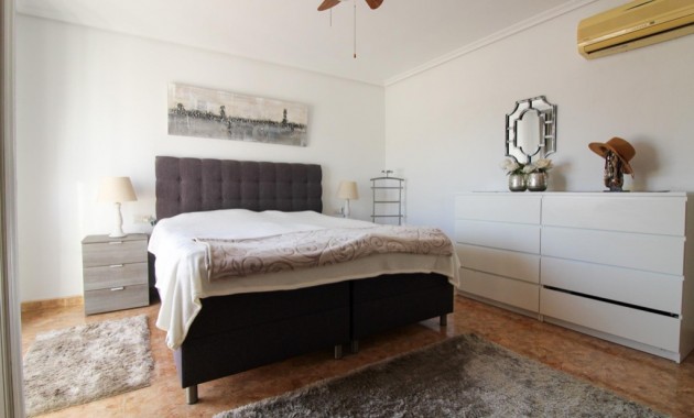 Venta - Villa -
Cabo Roig