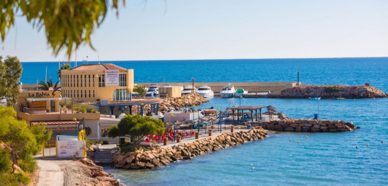 Venta - Villa -
Cabo Roig