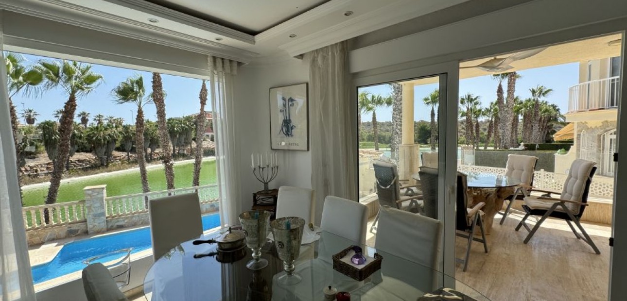 Herverkoop - Villa -
Las Ramblas