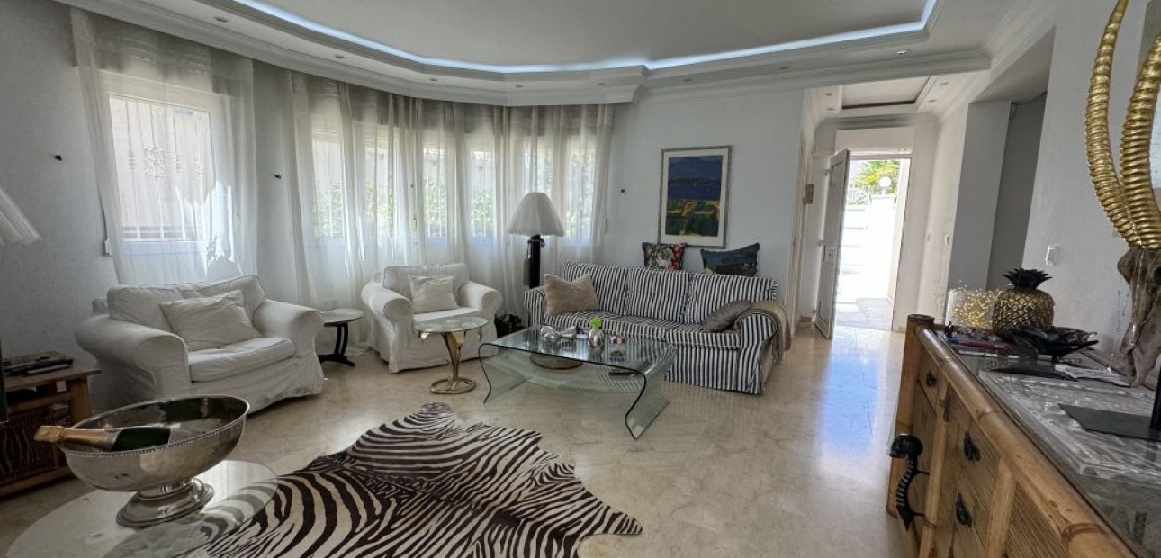 Herverkoop - Villa -
Las Ramblas