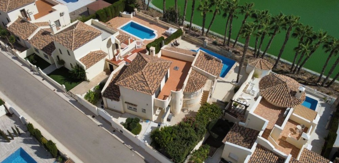 Herverkoop - Villa -
Las Ramblas