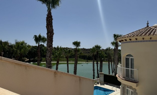 Herverkoop - Villa -
Las Ramblas