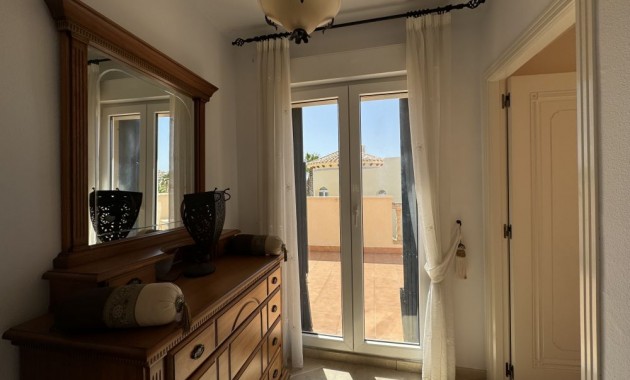 Herverkoop - Villa -
Las Ramblas