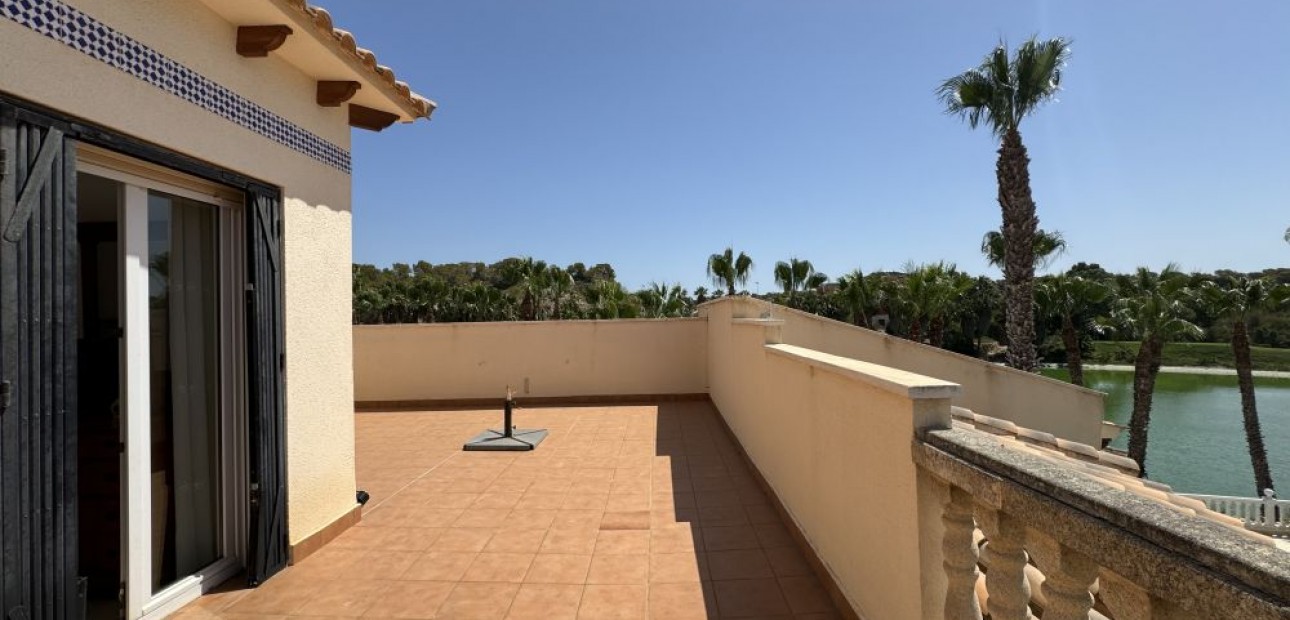 Herverkoop - Villa -
Las Ramblas