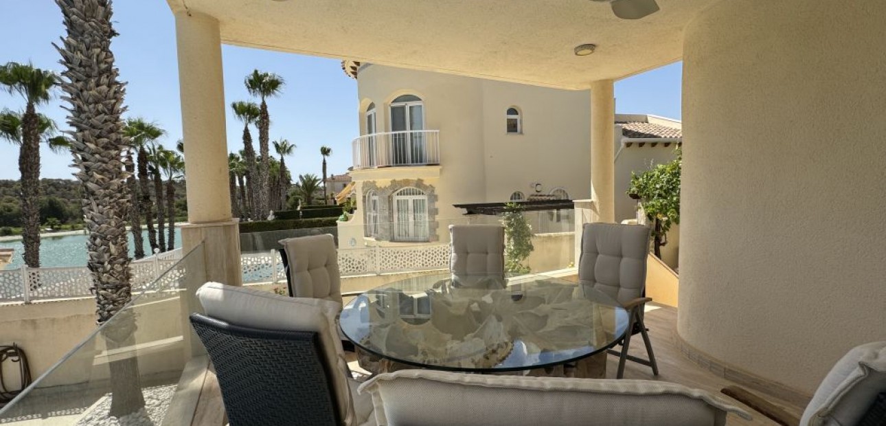 Herverkoop - Villa -
Las Ramblas