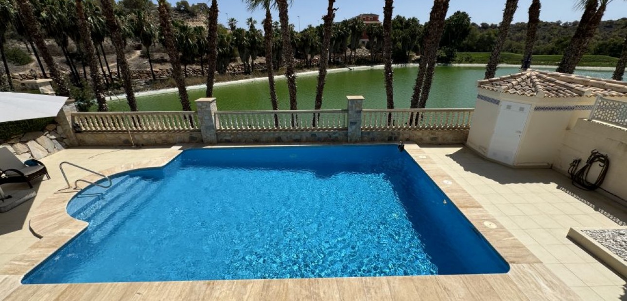 Herverkoop - Villa -
Las Ramblas