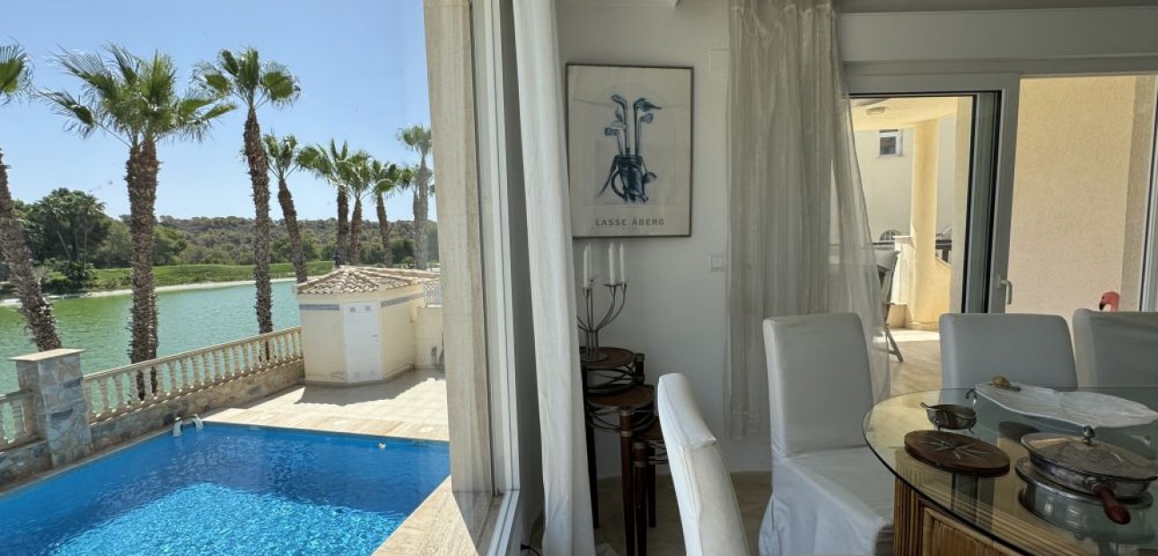 Herverkoop - Villa -
Las Ramblas