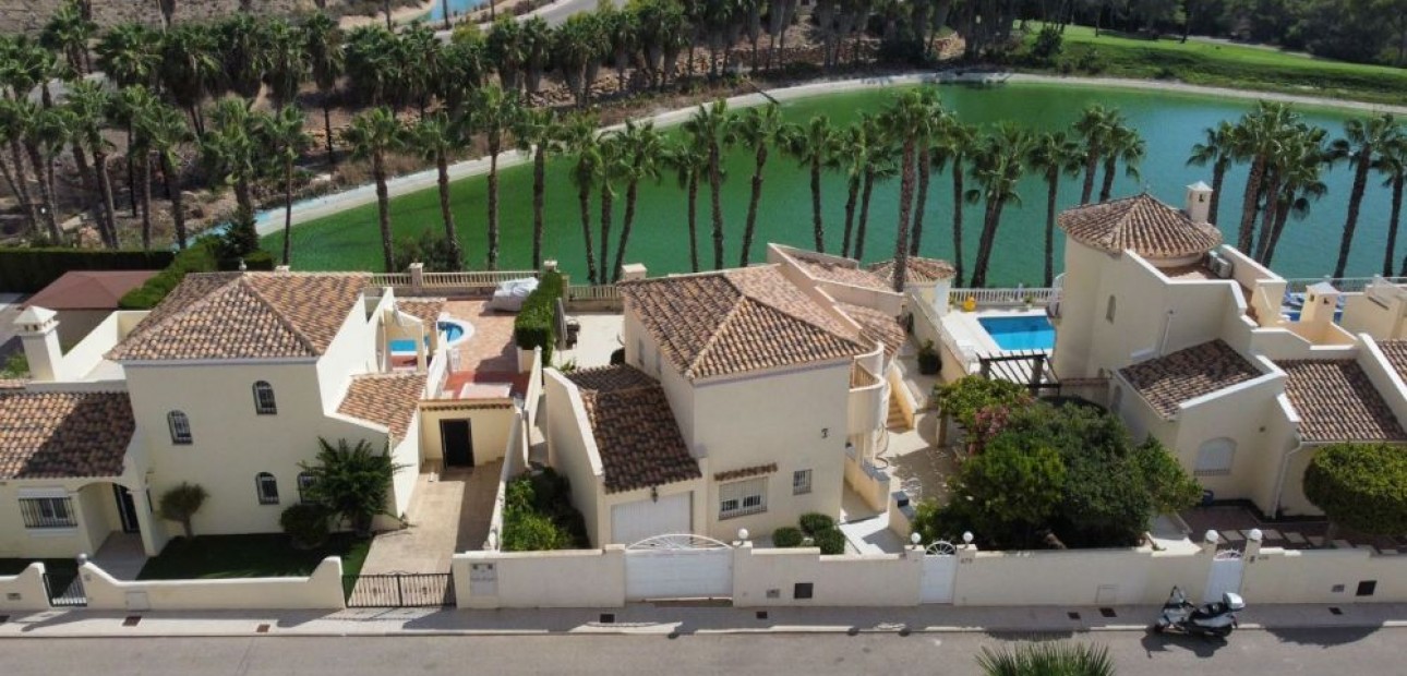 Herverkoop - Villa -
Las Ramblas