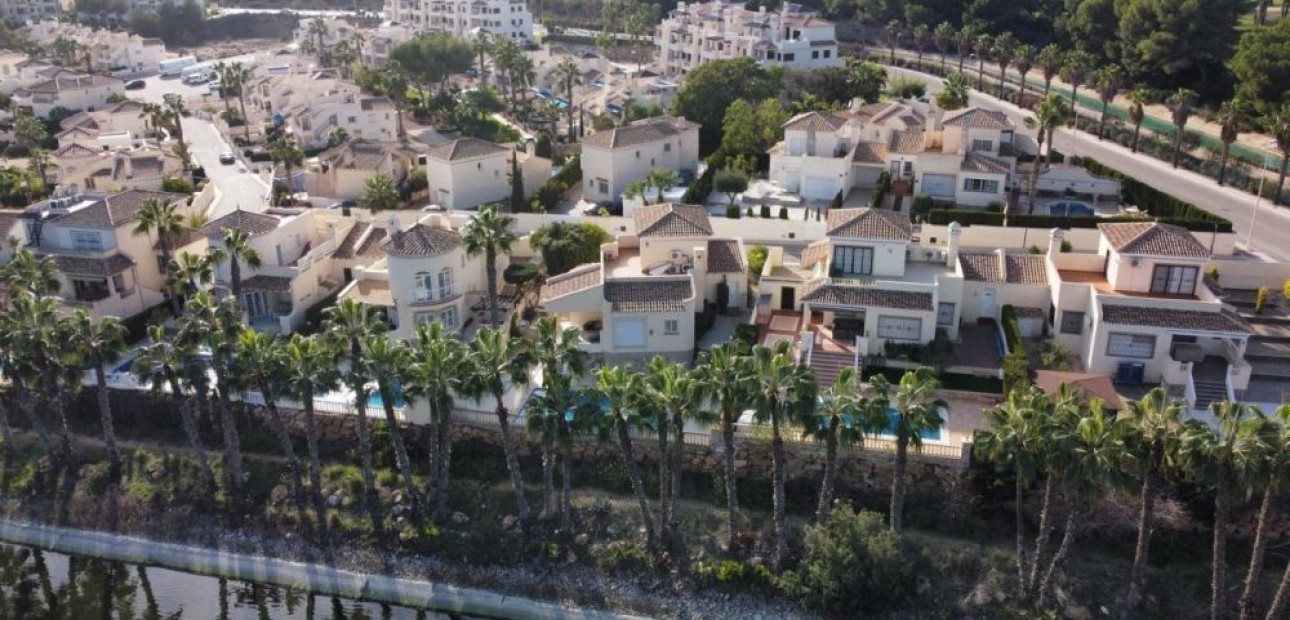 Herverkoop - Villa -
Las Ramblas