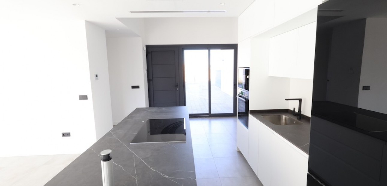 Herverkoop - Villa -
Los Alcazares