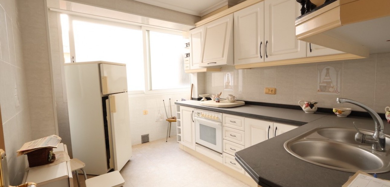 Venta - Apartamento / piso -
Torrevieja