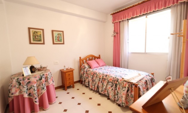 Venta - Apartamento / piso -
Torrevieja