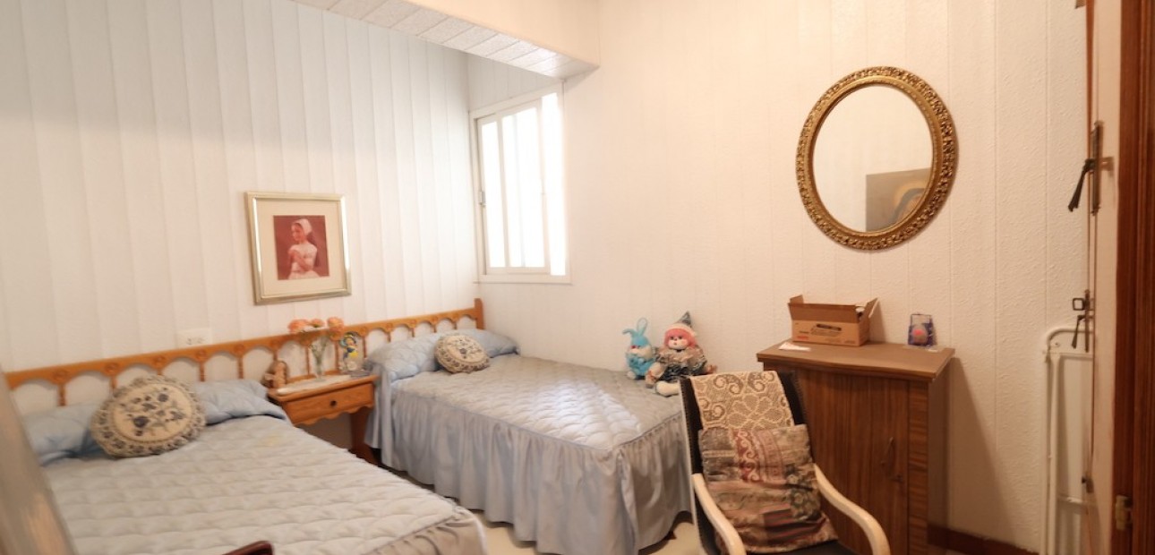 Venta - Apartamento / piso -
Torrevieja