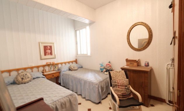 Venta - Apartamento / piso -
Torrevieja