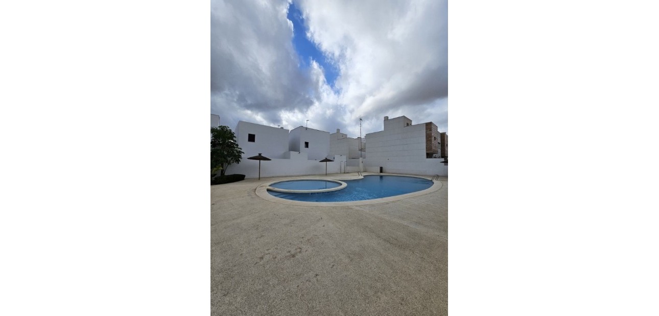 Venta - Apartamento / piso -
San Pedro del Pinatar