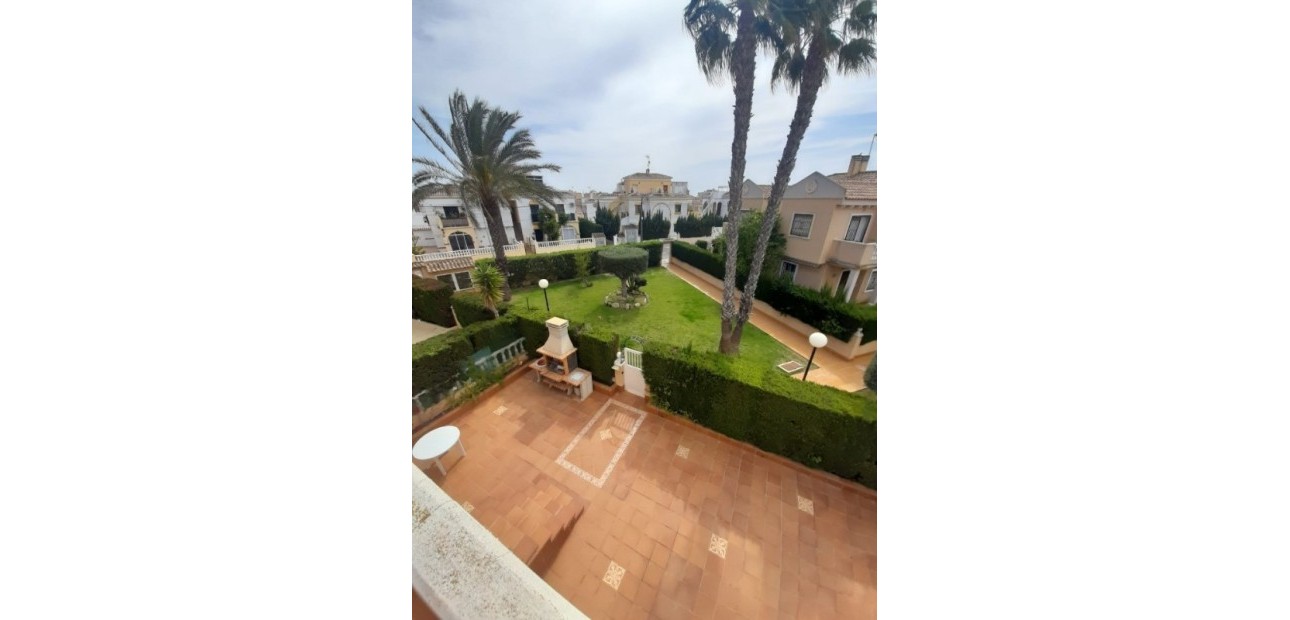 Herverkoop - Herenhuis -
La Mata