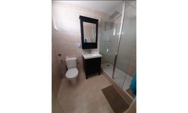 Herverkoop - Herenhuis -
La Mata