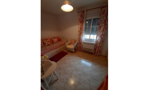 Herverkoop - Herenhuis -
La Mata