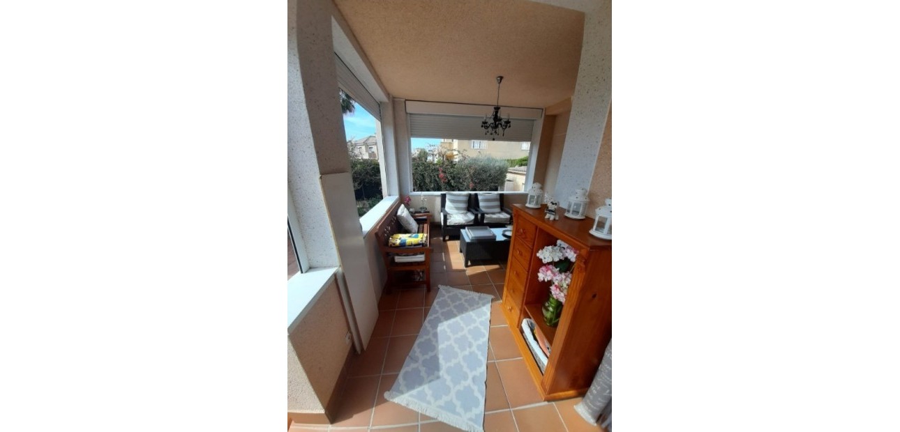 Herverkoop - Herenhuis -
La Mata